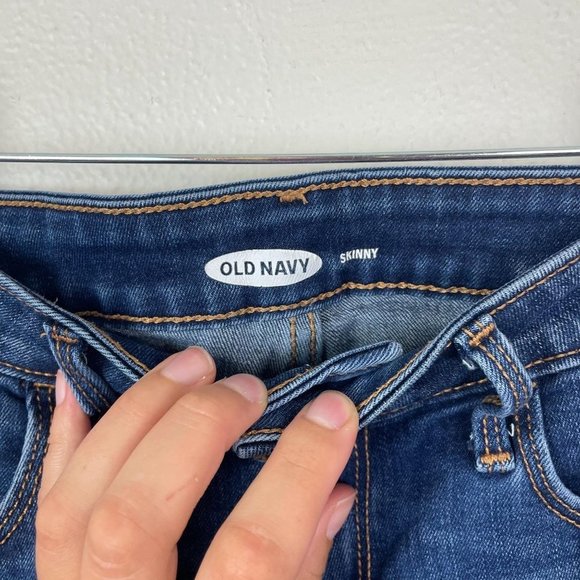 Old Navy Skinny High Rise Distressed Jeans - Picture 4 of 6